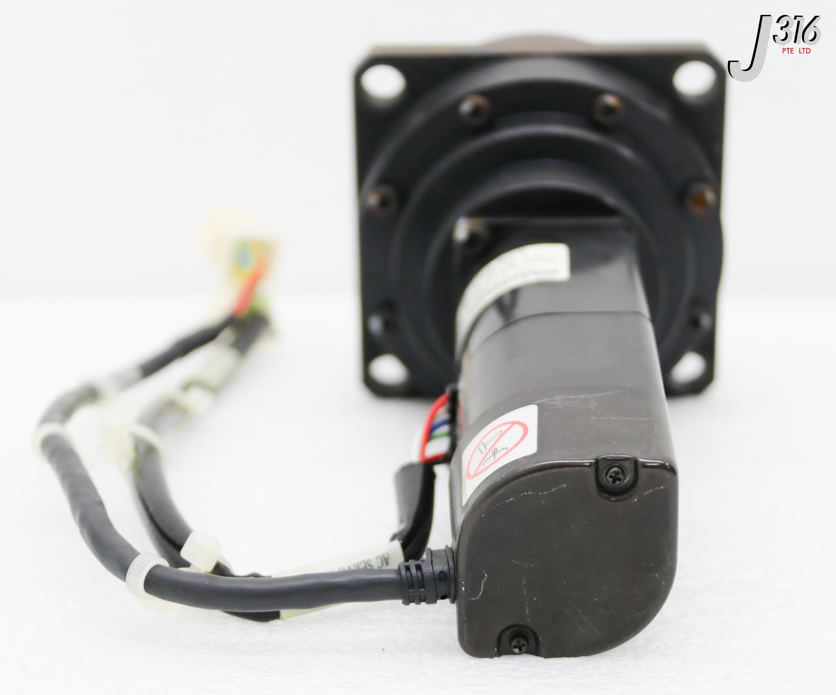 35308 YASKAWA ELECTRIC AC SERVO MOTOR W/ GEAR CP-20A-21-J403A-SP